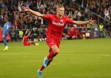 Liga Mistrzów: FC Salzburg - KRC Genk 6-2. Hat-trick Erlinga Halanda