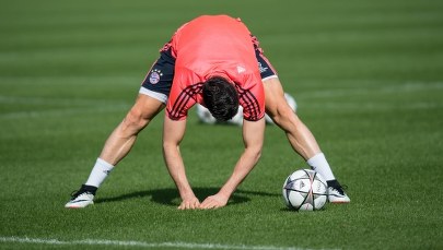 Liga Mistrzów: Lewandowski pod okiem sędziego Marciniaka