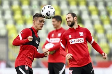 Liga Narodów. Grzegorz Krychowiak: Czy czuję na plecach oddech młodszych kolegów? Nie, bo noszą maski