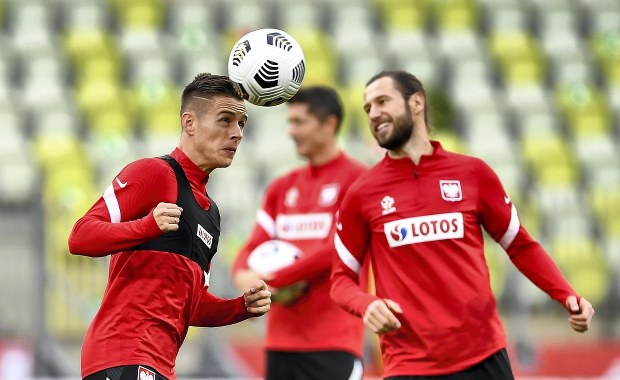 Liga Narodów. Grzegorz Krychowiak: Czy czuję na plecach oddech młodszych kolegów? Nie, bo noszą maski