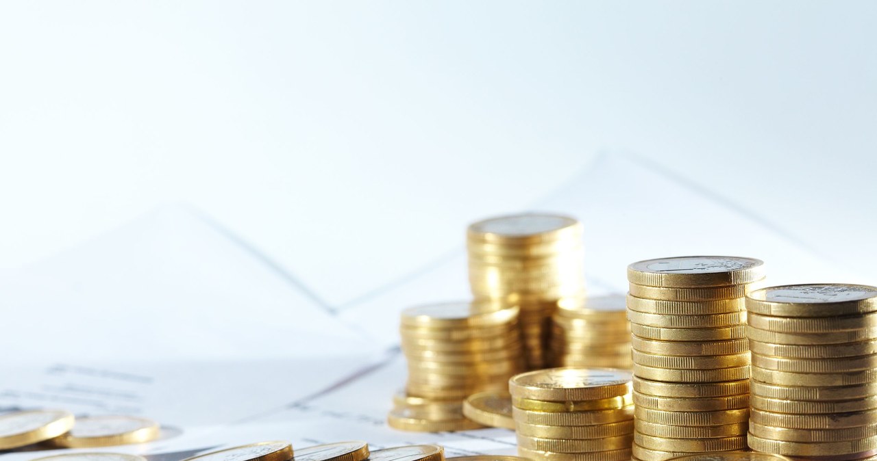 Limit dla Centralnego Rejestru Umów ma wynieść 10 tys. zł. - informuje „Rzeczpospolita”. /123RF/PICSEL