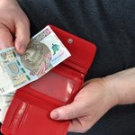 Limit dorabiania przy rencie rodzinnej. Tej kwoty nie można przekroczyć