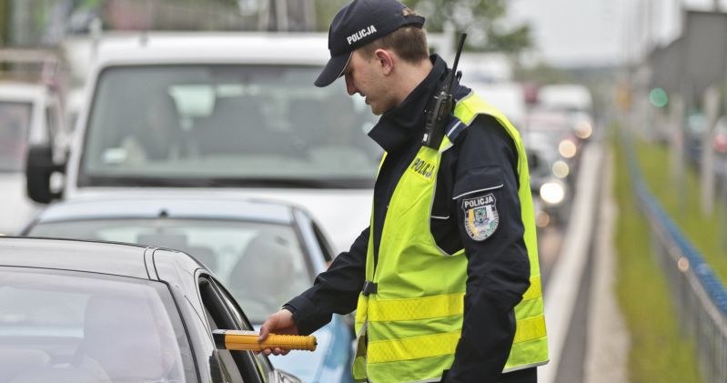 Limity alkoholu w Polsce są dość restrykcyjne /Piotr Jędzura /Reporter