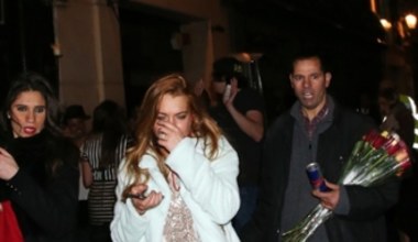 Lindsay Lohan nie wstydzi się swoich fałdek!