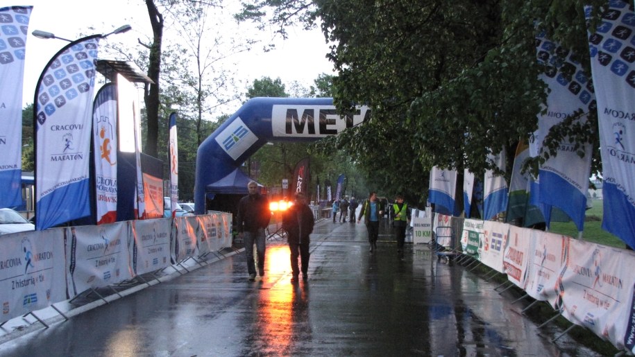 Linia startu i mety przy krakowskich Błoniach /Jacek Skóra /RMF FM