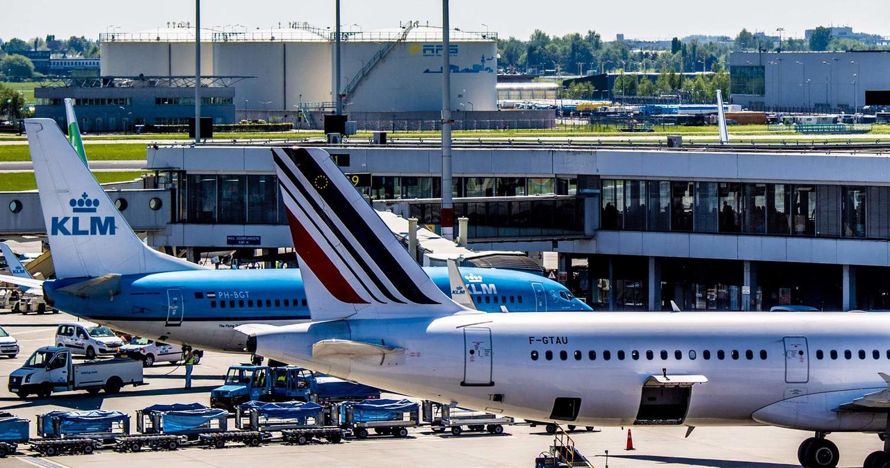 Linie lotnicze Air France, KLM oraz Martinair muszą zapłacić 325 mln euro kar za zawarcie zmowy cenowej - poinformował Sąd Unii Europejskiej w Luksemburgu /AFP