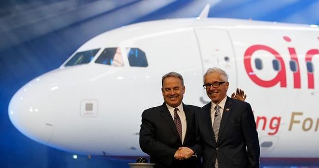 Liniom lotniczym ma pomóc kolejny zastrzyk finansowy w wysokości 450 mln euro /Deutsche Welle