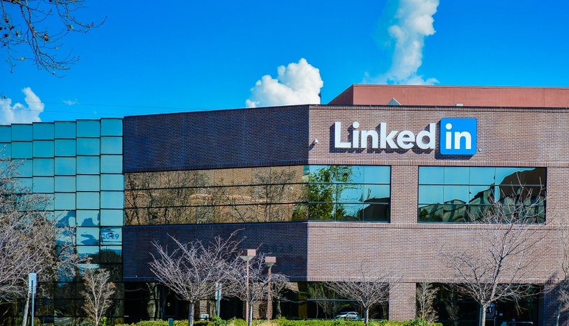 LinkedIn zapowiedział drugą w tym roku redukcję etatów. W październiku pracę straci blisko 670 pracowników. Na zdjęciu siedziba firmy w Kalifornii (USA) /123rf.com /123RF/PICSEL