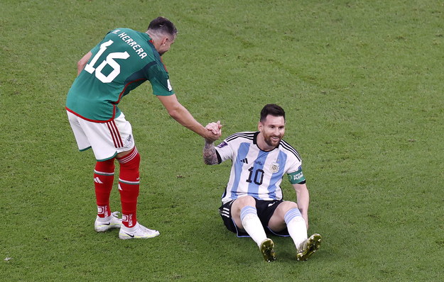 Lio Messi podczas meczu z Meksykiem /RUNGROJ YONGRIT /PAP/EPA