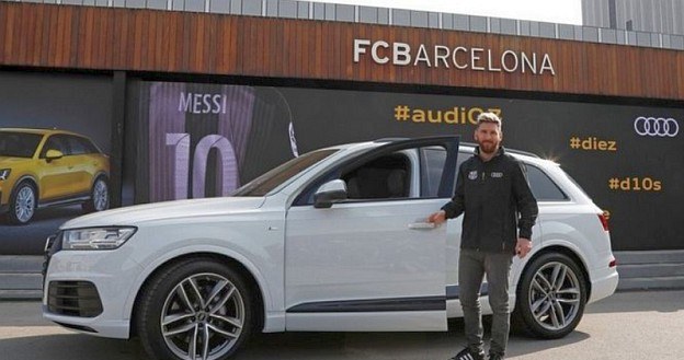 Lionel Messi i jego Audi Q7 /Informacja prasowa