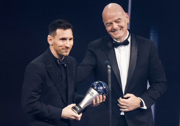 Lionel Messi i prezydent FIFA Gianni Infantino /YOAN VALAT  /PAP/EPA
