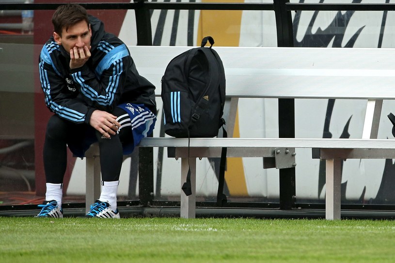 Lionel Messi przesiedział mecz na ławce /AFP