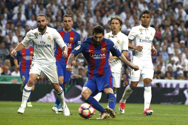 Lionel Messi zapewnił Barcelonie zwycięstwo w El Clasico /KIKO HUESCA /PAP/EPA