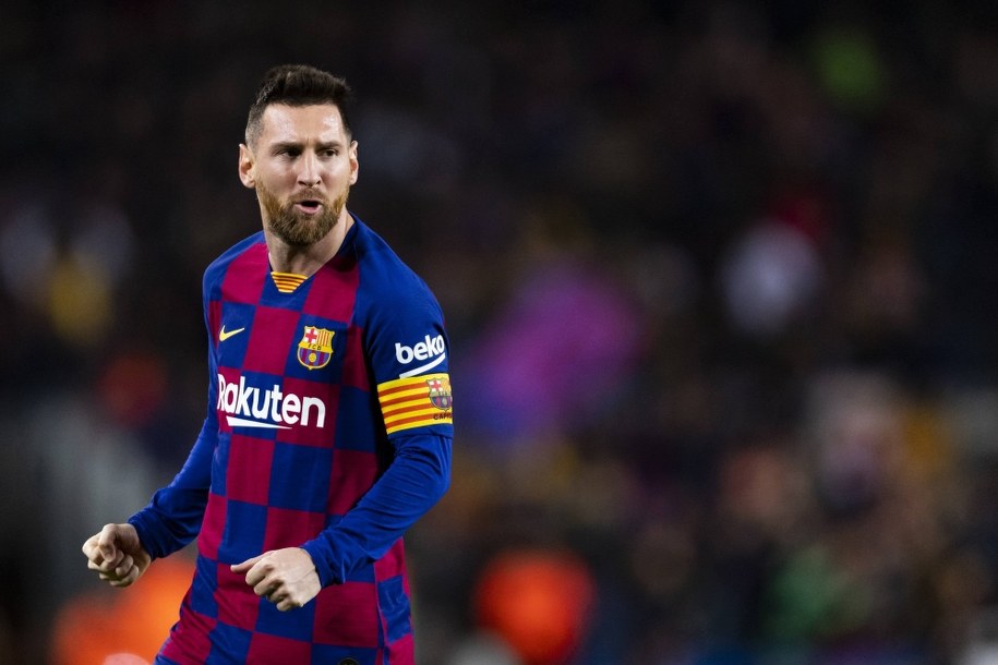 Lionel Messi zostaje w Barcelonie /Siu Wu /PAP/DPA