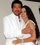 Lionel Richie z żoną /