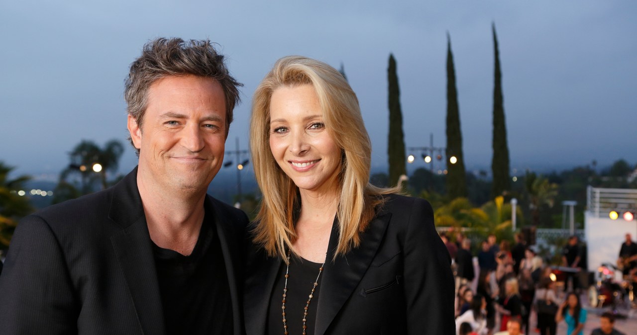 Lisa Kudrow znalazła sekretny list od Matthew Perry'ego. Dopiero po jego odejściu odkryła wiadomość w prezencie od aktora. /Trae Patton/NBCU Photo Bank/NBCUniversal via Getty Images /Getty Images