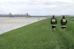 Lisewo Malborskie: Strażacy walczą z wysiękiem wału