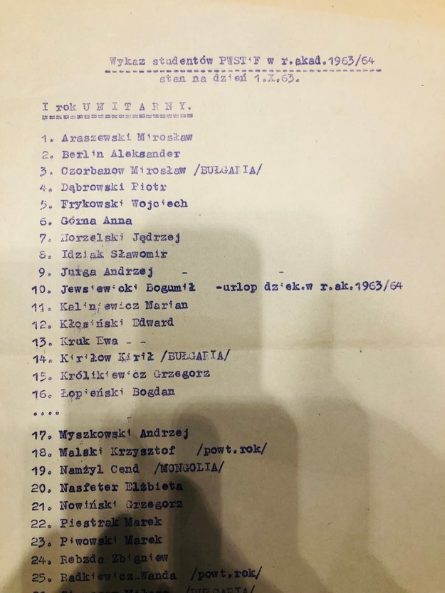 Lista studentów PWSTiF w roku 1963/64 /Agnieszka Wyderka /RMF24