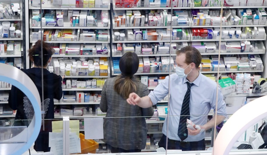 Listę leków, których nie można wywozić z kraju, uzupełniła szczepionka na grypę - informuje "Rzeczpospolita /Niall Carson    /PAP/EPA