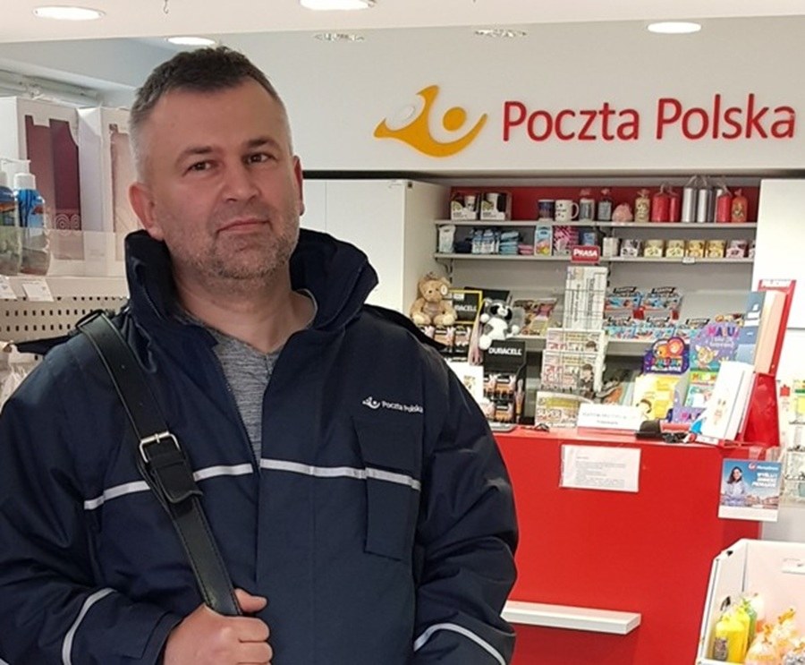 Listonosz Bartłomiej Oczoś /Poczta Polska /Materiały prasowe