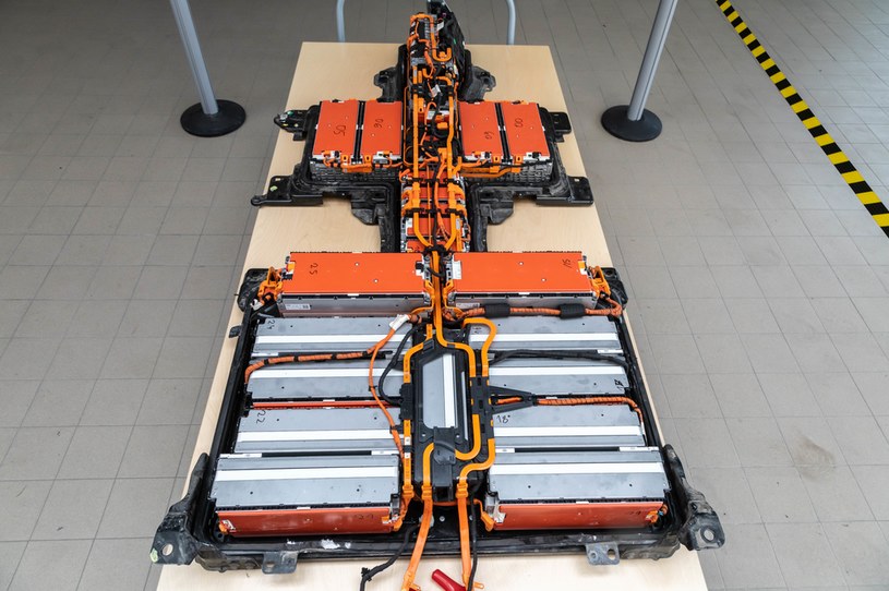 Lit jest jednym z podstawowych składników baterii trakcyjnej samochodu elektrycznego /Volkswagen Group Polska /materiały prasowe