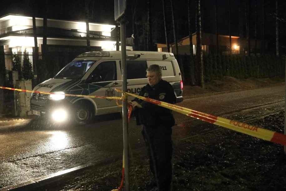 Litewska policja na miejscu ataku na Leonida Wołkowa (zdj. z 2024 r.) /PETRAS MALUKAS/AFP /East News