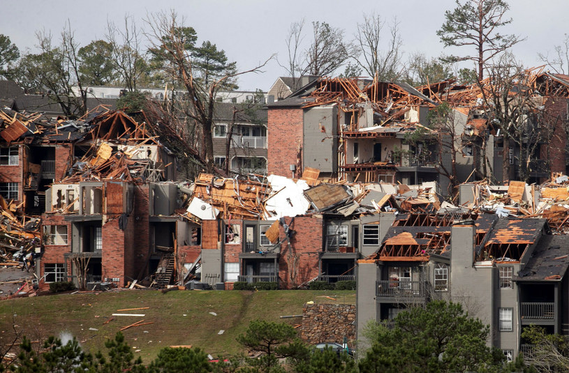 Little Rock w stanie Arkansas zniszczone przez tornado /Benjamin Krain/Getty Images /East News
