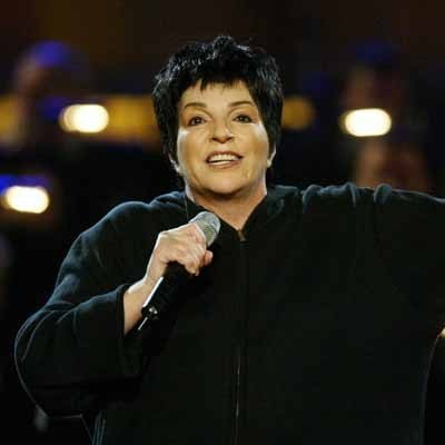 Liza MInelli podczas występu w grudniu 2005 roku /AFP