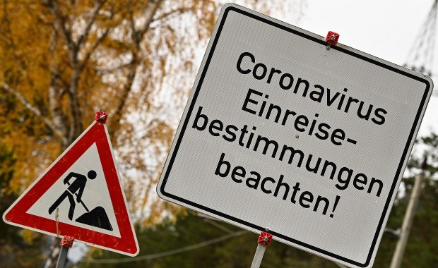 Lockdown dla wszystkich i obowiązek szczepień. Nieoficjalne doniesienia z Austrii