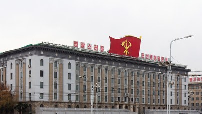 Lockdown w Pjongjangu z powodu nieokreślonej "choroby układu oddechowego"