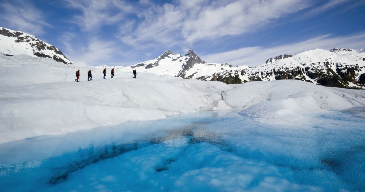 Lodowiec Mendenhall jest jedną z najwspanialszych atrakcji turystycznych na Alasce /John Hyde /East News