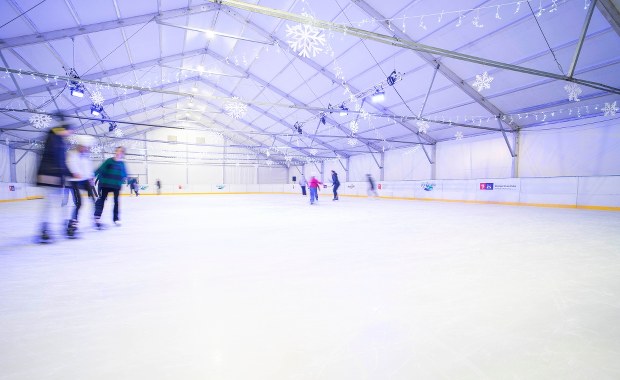 Lodowisko gotowe. Od piątku będzie można jeździć na łyżwach