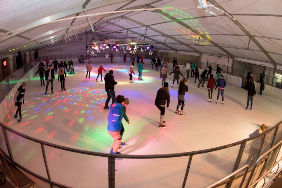 Lodowisko na poznańskiej Malcie /Poznańskie Ośrodki Sportu i Rekreacji /