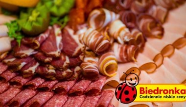 Lodówka pełna za grosze? Biedronka przecenia wędliny aż o 31%!