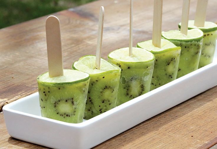 lody owocowe kiwi /© Photogenica