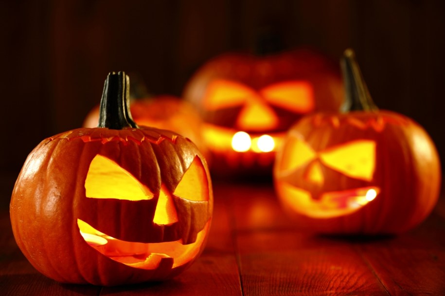 Łódź: Igły znalezione w cukierkach /Shutterstock