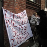 Łodź: Pikieta przed oddziałem NFZ