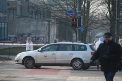 Łódź: Samochód wjechał w kobiety stojące na chodniku