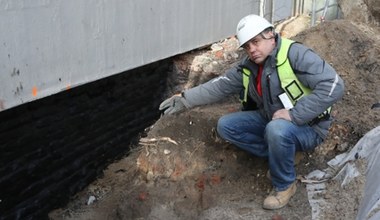 Łódź: Skarby znalezione podczas remontu kamienicy