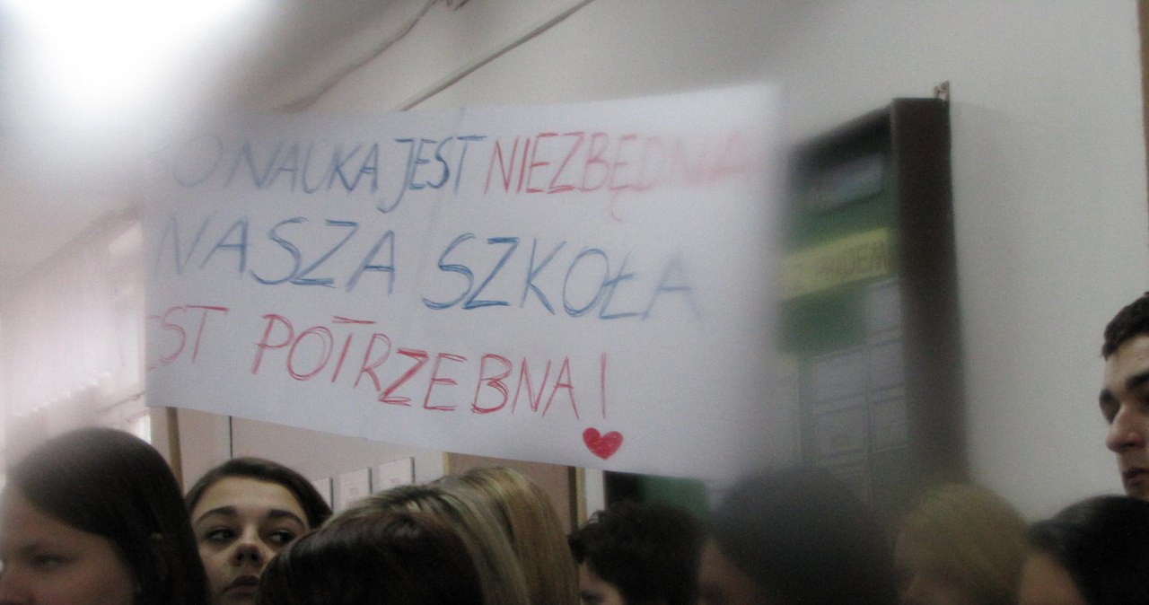 Łódź: Uczniowie i rodzice bronią szkoły