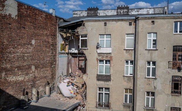 Łódź: Zawaliła się część kamienicy, pod którą "Katarzyna" drąży tunel [NAGRANIE]