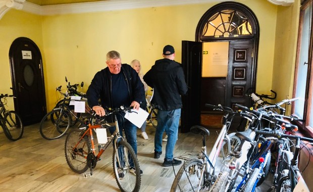 Łódzka aukcja Biura Rzeczy Znalezionych. Rowery królują na licytacji