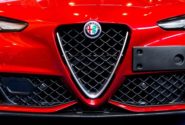 Logo Alfa Romeo na zdjęciu ilustracyjnym /Shutterstock