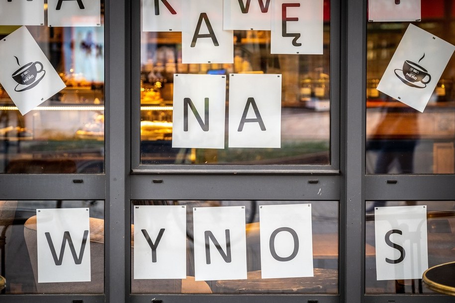 Lokale gastronomiczne zachęcają do korzystania z usług "na wynos" /	Archiwum Kalbar /PAP