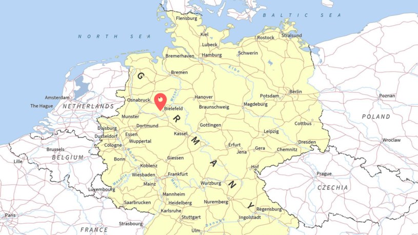 Lokalizację Bielefeld na mapie zaznaczyliśmy czerwoną pinezką /mapswire.com /domena publiczna