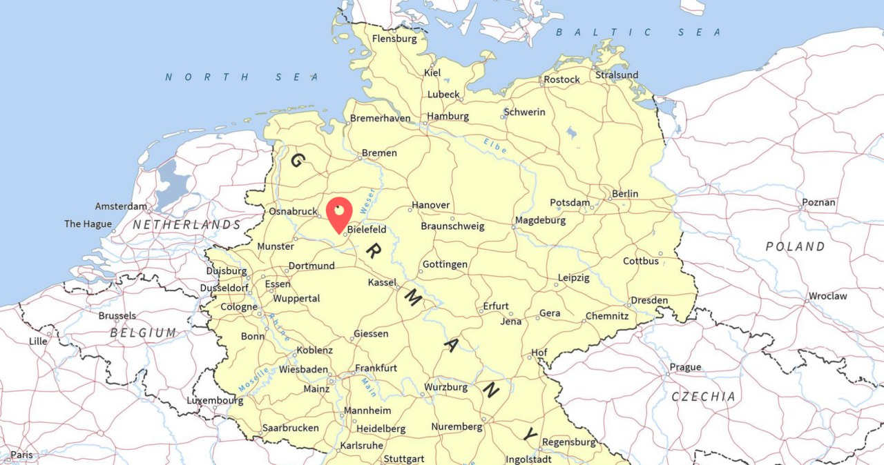 Lokalizację Bielefeld na mapie zaznaczyliśmy czerwoną pinezką /mapswire.com /domena publiczna