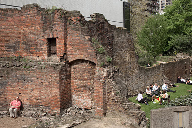 "London Wall" z projektu "Square Mile" /fot. Polly Braden /