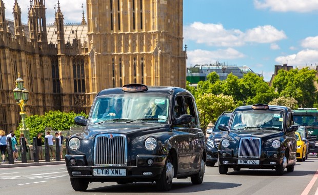 Londyn pierwszym miastem w Europie z taksówkami bez kierowców