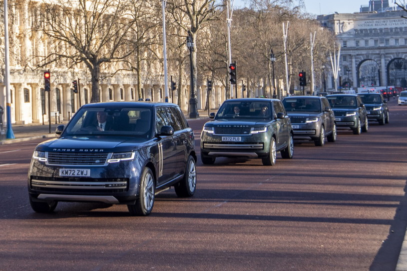 Londyńscy właściciele Range Roverów mają duży problem /Getty Images