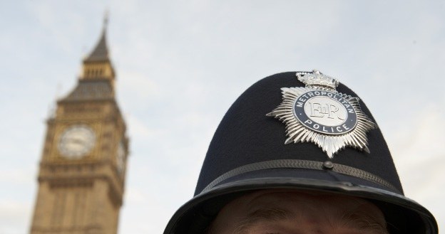 Londyńska policja udaremniła zuchwałą próbę cyberwałamania do banku /AFP